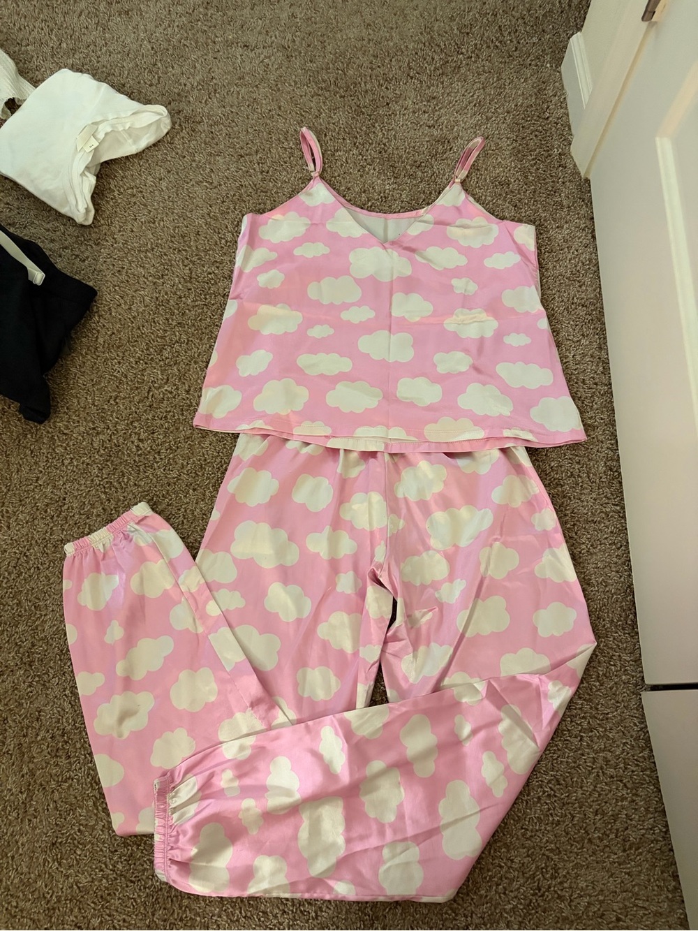 Pink Cloud Print Women's Pajama Set - Tank Top & Pants